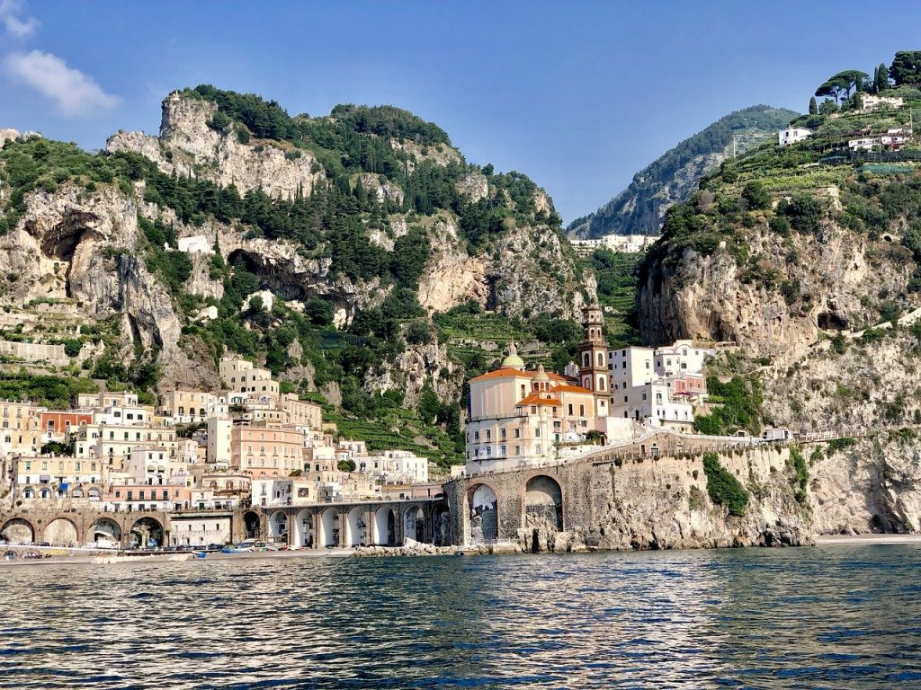 amalfi coast 3487091 1280 1024x768 - De 22 mooiste plekken in Italië voor op je bucketlist!